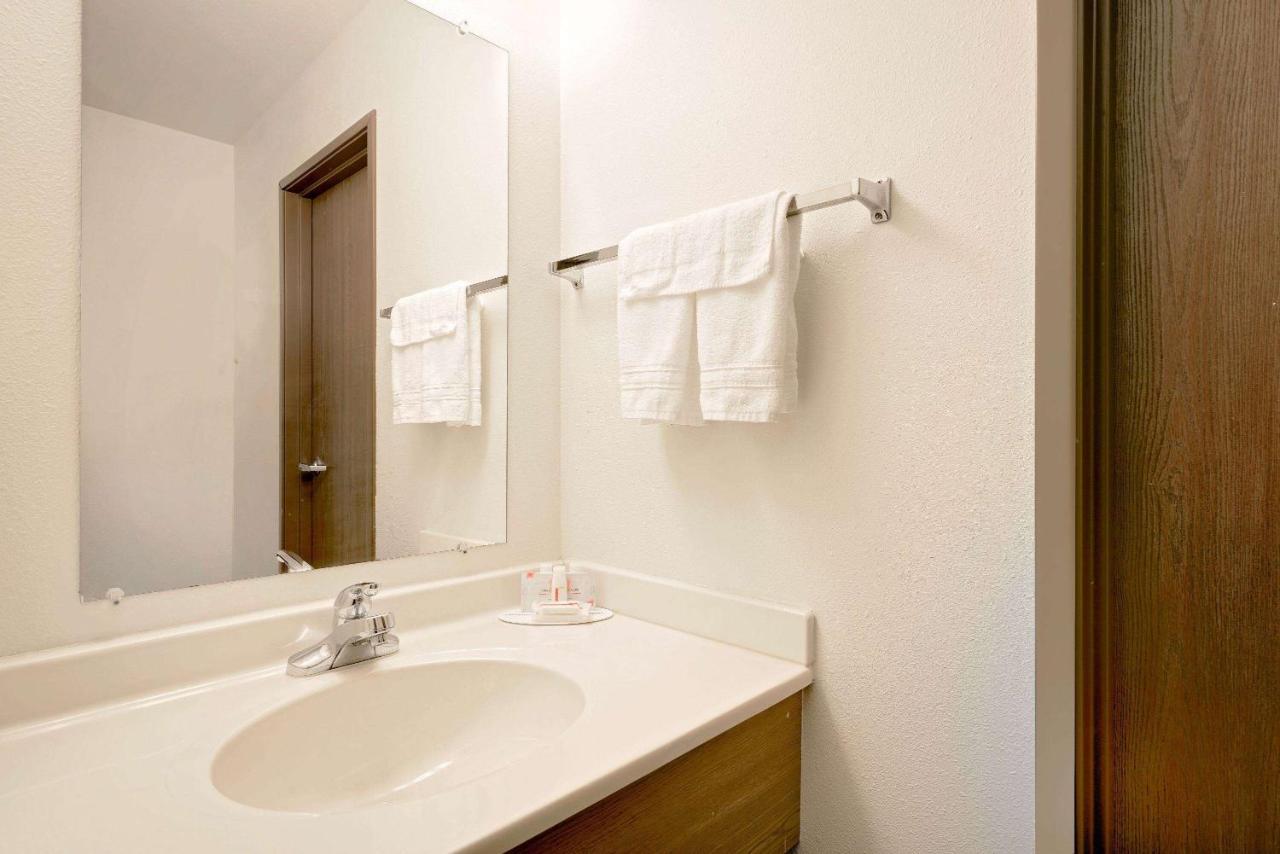 Super 8 By Wyndham Ashland Hotel Ngoại thất bức ảnh